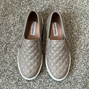NWOT Steve Madden Shoes